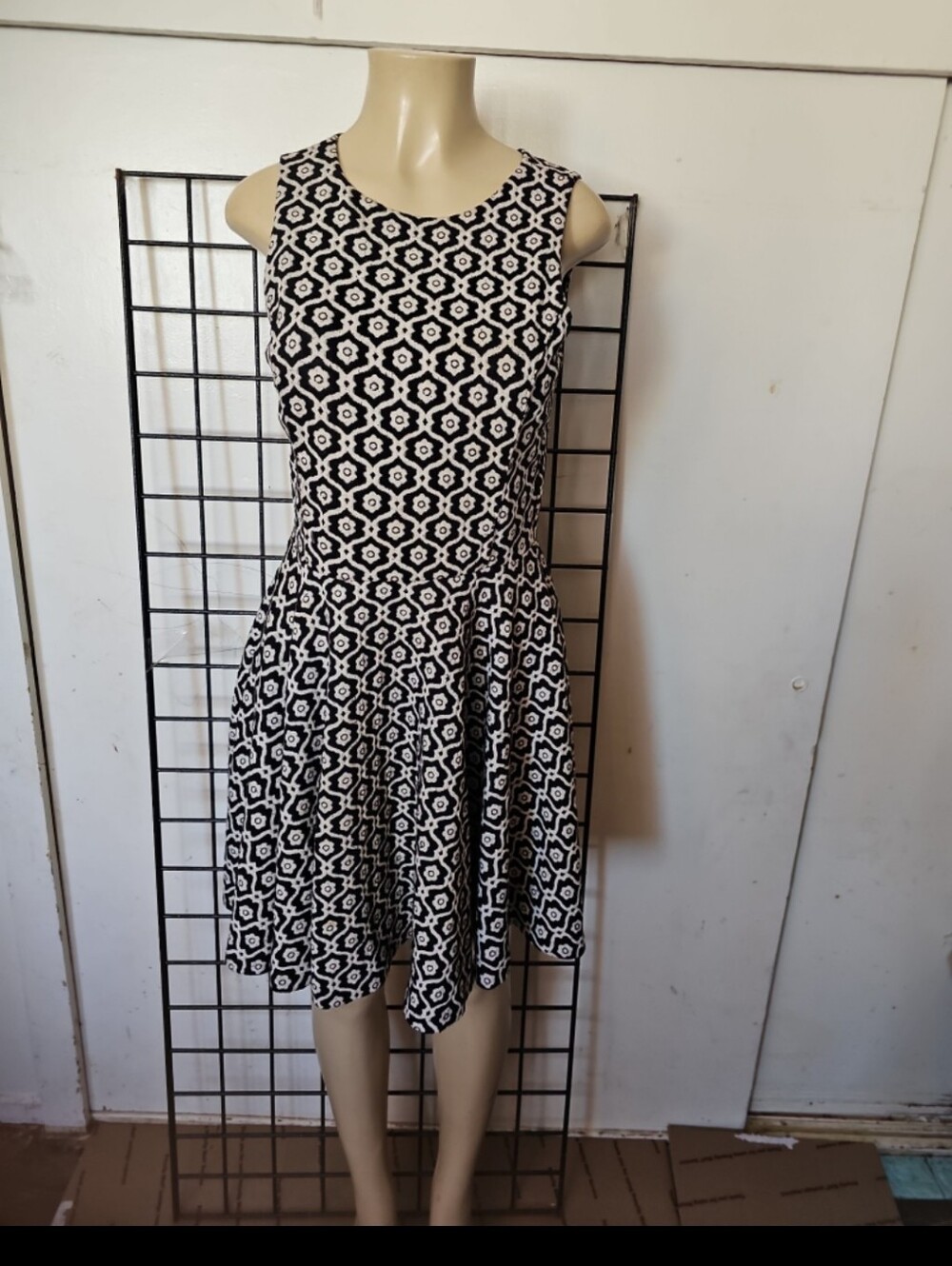 Cynthia Rowley Black and White Geo Sleeveless Fit-and-Flare Dress